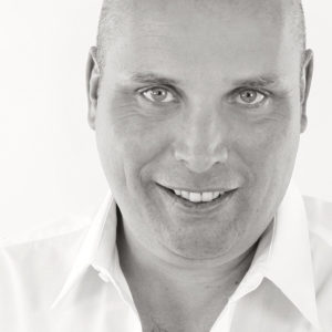 Portraitfoto von Architekt Thomas Weitershagen